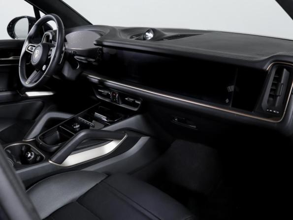 Porsche Cayenne III Рестайлинг с пробегом 2024 года, цена 17 900 000 рублей, 15907 км, внедорожник, Автокод Объявления
