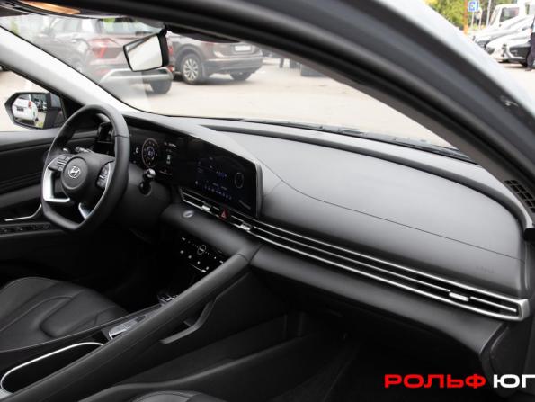 Hyundai Elantra VII (CN7) с пробегом 2023 года, цена 2 098 000 рублей, 30933 км, седан, Автокод Объявления