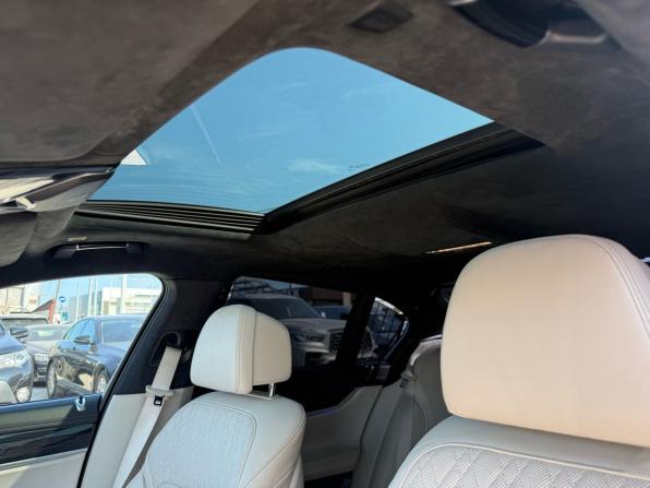 BMW 7 серии VI (G11/G12) Рестайлинг с пробегом 2019 года, цена 5 870 000 рублей, 139000 км, седан, Автокод Объявления