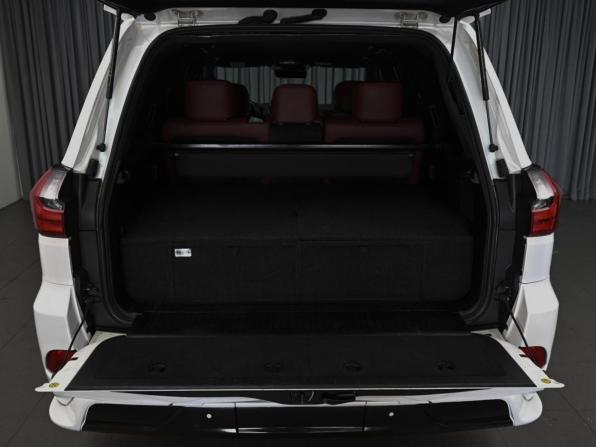 Lexus LX III Рестайлинг 2 с пробегом 2018 года, цена 8 549 000 рублей, 77469 км, внедорожник, Автокод Объявления
