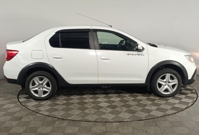 Renault Logan II Рестайлинг с пробегом 2021 года, цена 1 190 000 рублей, 95074 км, седан, Автокод Объявления