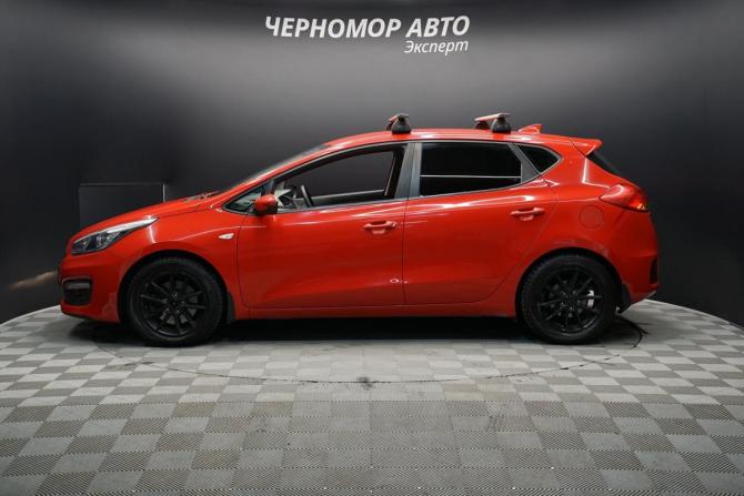 Kia Ceed II Рестайлинг с пробегом 2018 года, цена 1 444 000 рублей, 182923 км, хэтчбек, Автокод Объявления