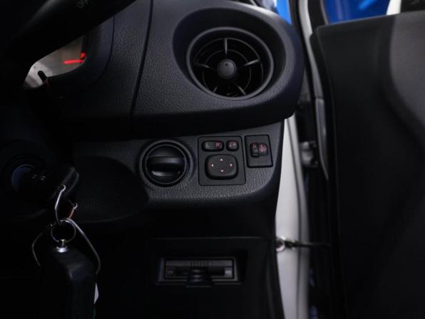 Toyota Vitz III (XP130) Рестайлинг 2 с пробегом 2018 года, цена 1 134 055 рублей, 104727 км, хэтчбек, Автокод Объявления