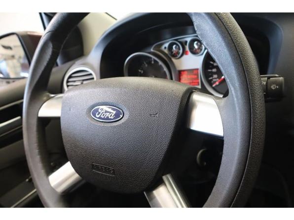 Ford Focus II Рестайлинг с пробегом 2010 года, цена 628 000 рублей, 135861 км, седан, Автокод Объявления