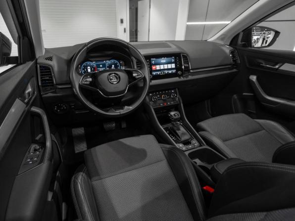 Skoda Karoq I с пробегом 2021 года, цена 2 770 000 рублей, 43771 км, внедорожник, Автокод Объявления