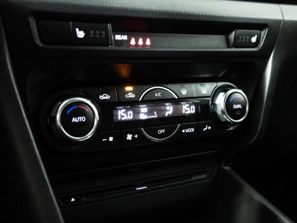 Mazda 3 III (BM) с пробегом 2014 года, цена 1 250 000 рублей, 233143 км, седан, Автокод Объявления