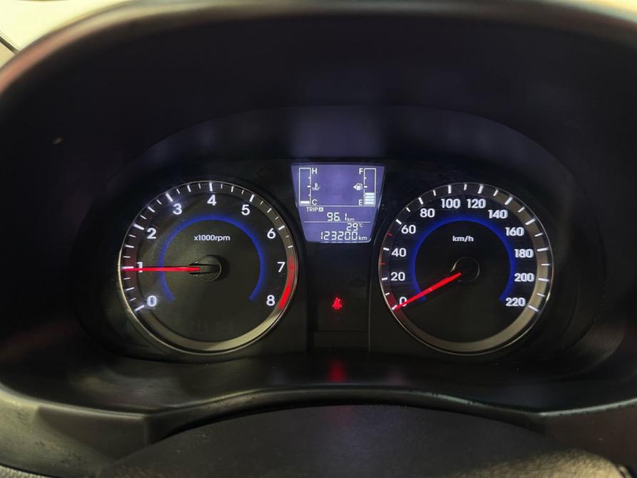 Hyundai Solaris I Рестайлинг Новочеркасск  - изображение 13