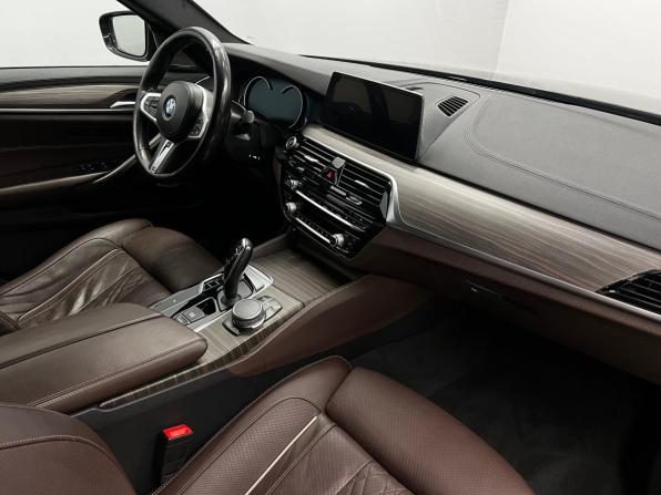BMW 5 серии VII (G30/G31/G38) с пробегом 2017 года, цена 3 425 000 рублей, 152413 км, седан, Автокод Объявления