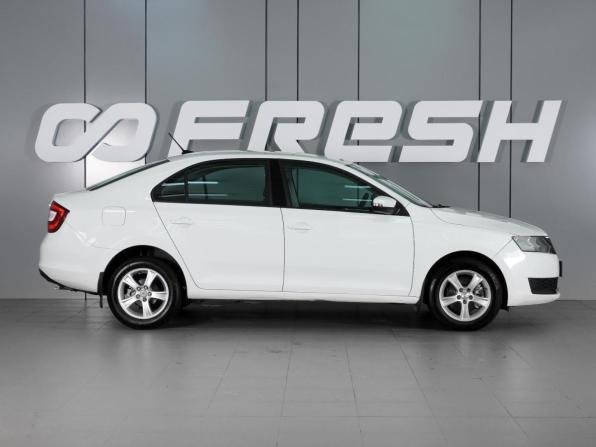 Skoda Rapid I с пробегом 2017 года, цена 1 180 000 рублей, 124880 км, лифтбек, Автокод Объявления