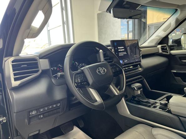 Toyota Tundra III с пробегом 2021 года, цена 8 000 000 рублей, 41141 км, offers.body_type.unknown, Автокод Объявления