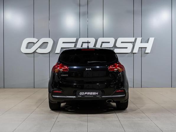 Kia Ceed II с пробегом 2015 года, цена 1 099 000 рублей, 163223 км, хэтчбек, Автокод Объявления