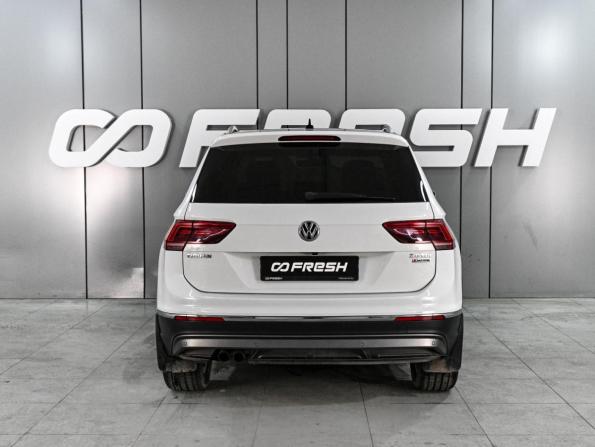 Volkswagen Tiguan II с пробегом 2017 года, цена 2 719 000 рублей, 77481 км, внедорожник, Автокод Объявления