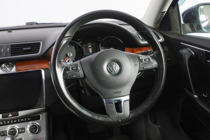 Volkswagen Passat B7 с пробегом 2013 года, цена 1 299 000 рублей, 70000 км, универсал, Автокод Объявления