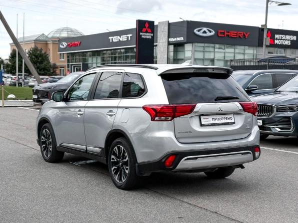 Mitsubishi Outlander III Рестайлинг 3 с пробегом 2021 года, цена 2 590 000 рублей, 78379 км, внедорожник, Автокод Объявления