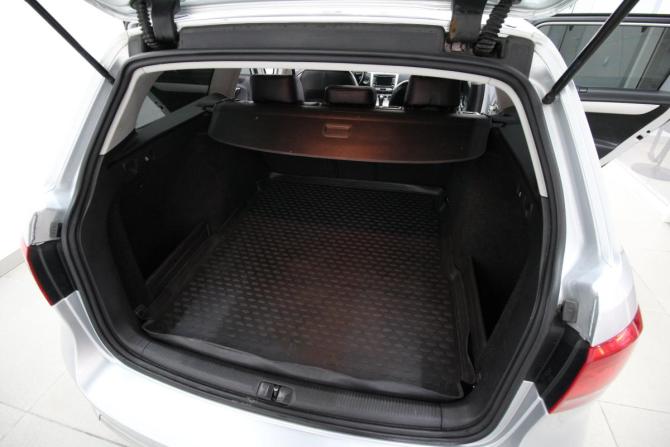 Volkswagen Passat B7 с пробегом 2013 года, цена 1 200 000 рублей, 228000 км, универсал, Автокод Объявления