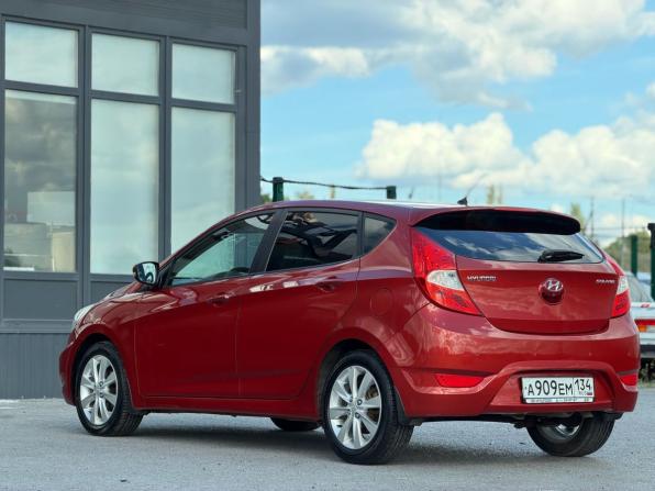 Hyundai Solaris I с пробегом 2012 года, цена 870 000 рублей, 167794 км, хэтчбек, Автокод Объявления