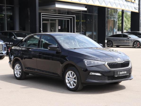 Skoda Rapid II с пробегом 2021 года, цена 1 899 000 рублей, 52200 км, лифтбек, Автокод Объявления