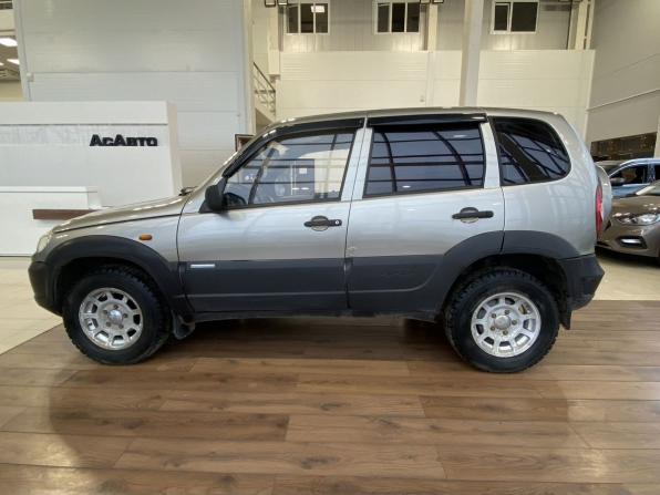Chevrolet Niva I Рестайлинг с пробегом 2009 года, цена 300 000 рублей, 145797 км, внедорожник, Автокод Объявления