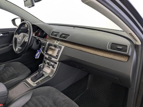 Volkswagen Passat B7 с пробегом 2014 года, цена 1 550 000 рублей, 82388 км, седан, Автокод Объявления