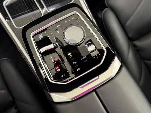 BMW 7 серии VII (G70) с пробегом 2023 года, цена 11 200 000 рублей, 99000 км, седан, Автокод Объявления