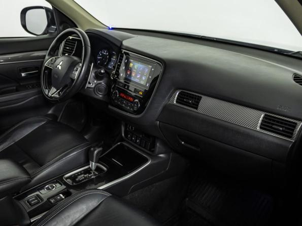 Mitsubishi Outlander III Рестайлинг 3 с пробегом 2019 года, цена 2 499 000 рублей, 77200 км, внедорожник, Автокод Объявления
