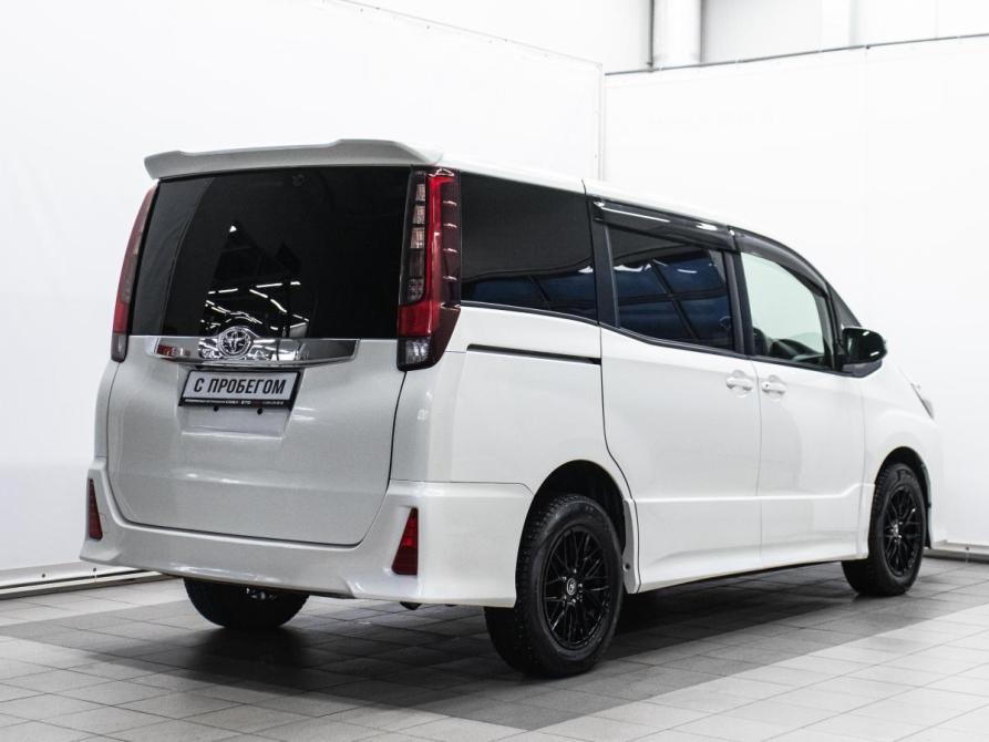 Toyota Noah III (R80) Красноярск  - изображение 5