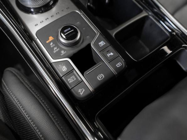 Kia Sorento IV Рестайлинг с пробегом 2024 года, цена 5 100 000 рублей, 48637 км, внедорожник, Автокод Объявления