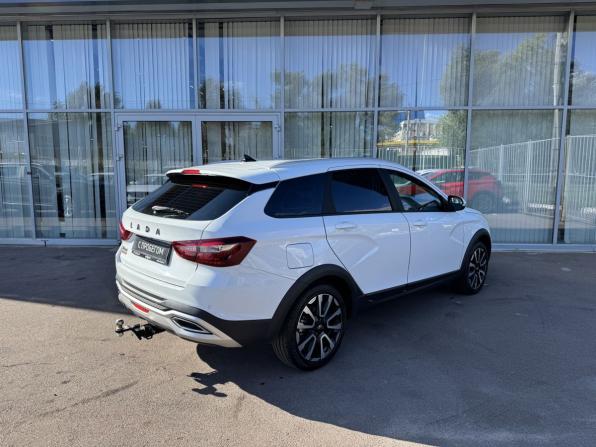 Lada (ВАЗ) Vesta I Рестайлинг (NG) с пробегом 2024 года, цена 1 699 000 рублей, 11205 км, универсал, Автокод Объявления