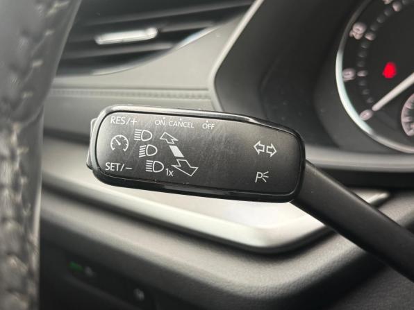 Skoda Octavia IV (A8) с пробегом 2021 года, цена 2 420 000 рублей, 51737 км, лифтбек, Автокод Объявления
