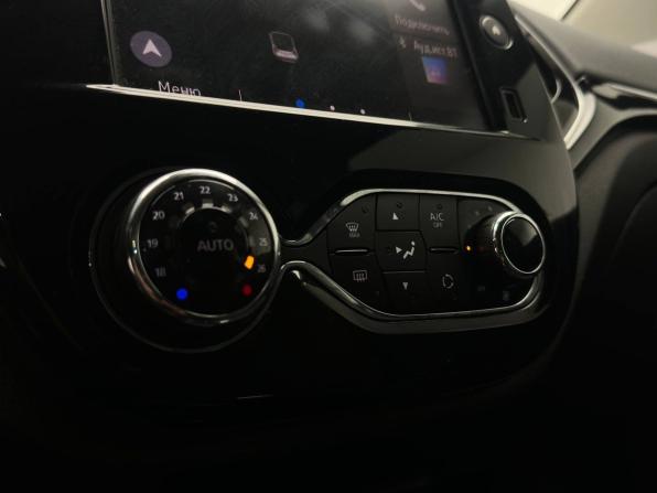 Renault Kaptur I Рестайлинг с пробегом 2021 года, цена 1 579 000 рублей, 120028 км, внедорожник, Автокод Объявления