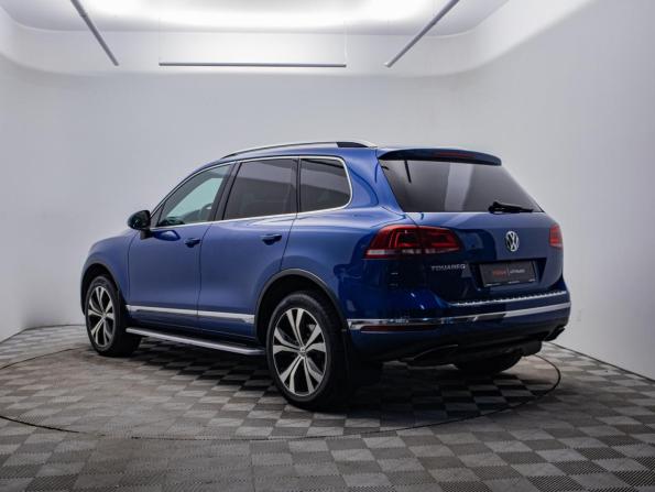Volkswagen Touareg II Рестайлинг с пробегом 2015 года, цена 2 370 000 рублей, 239349 км, внедорожник, Автокод Объявления