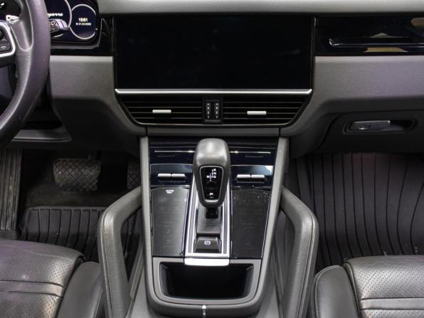Porsche Cayenne III с пробегом 2019 года, цена 5 390 550 рублей, 106195 км, внедорожник, Автокод Объявления