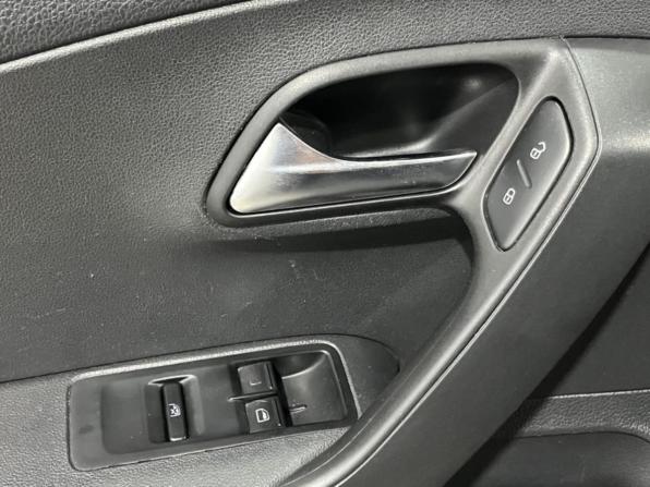 Volkswagen Polo V Рестайлинг с пробегом 2019 года, цена 1 130 000 рублей, 107099 км, седан, Автокод Объявления