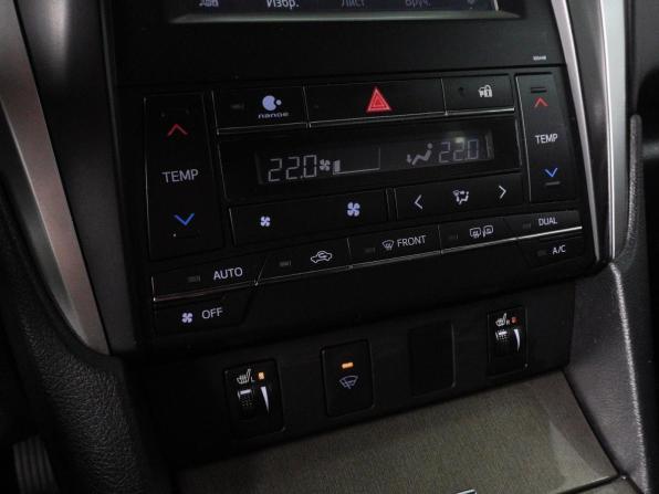 Toyota Camry VII (XV50) Рестайлинг с пробегом 2015 года, цена 1 841 000 рублей, 196123 км, седан, Автокод Объявления