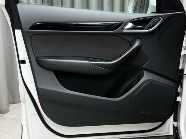 Audi Q3 I (8U) Рестайлинг с пробегом 2015 года, цена 1 799 000 рублей, 109500 км, внедорожник, Автокод Объявления