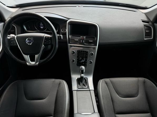 Volvo XC60 I Рестайлинг с пробегом 2017 года, цена 2 250 000 рублей, 179000 км, внедорожник, Автокод Объявления
