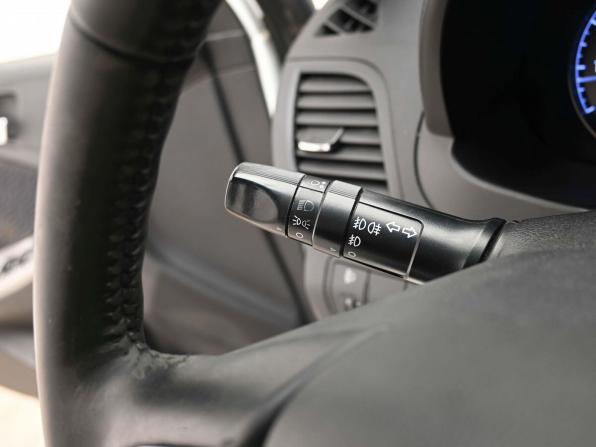 Hyundai Solaris I с пробегом 2012 года, цена 799 000 рублей, 172016 км, седан, Автокод Объявления