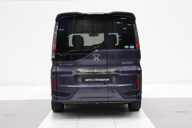 Honda Stepwgn V с пробегом 2017 года, цена 1 772 000 рублей, 175579 км, минивэн, Автокод Объявления