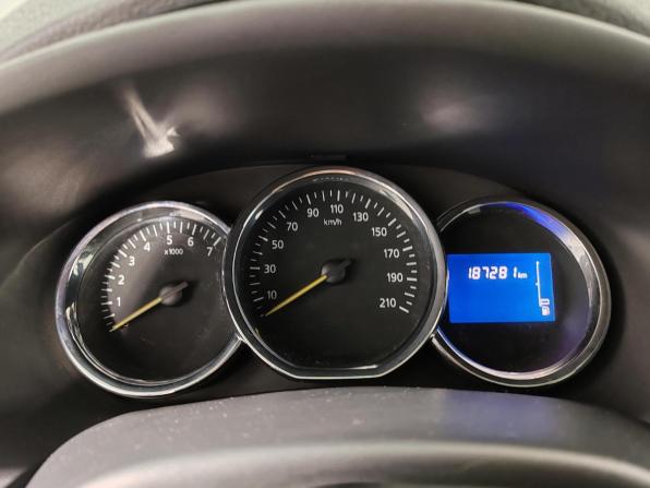 Renault Logan II с пробегом 2015 года, цена 675 000 рублей, 187280 км, седан, Автокод Объявления