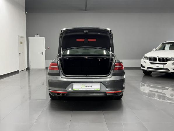 Volkswagen Passat B8 с пробегом 2015 года, цена 1 620 000 рублей, 234429 км, седан, Автокод Объявления