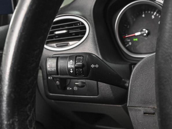 Ford Focus II Рестайлинг с пробегом 2008 года, цена 648 000 рублей, 299788 км, седан, Автокод Объявления