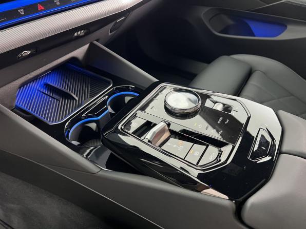 BMW 5 серии VIII (G60/G61/G68) с пробегом 2025 года, цена 6 850 000 рублей, 16281 км, седан, Автокод Объявления
