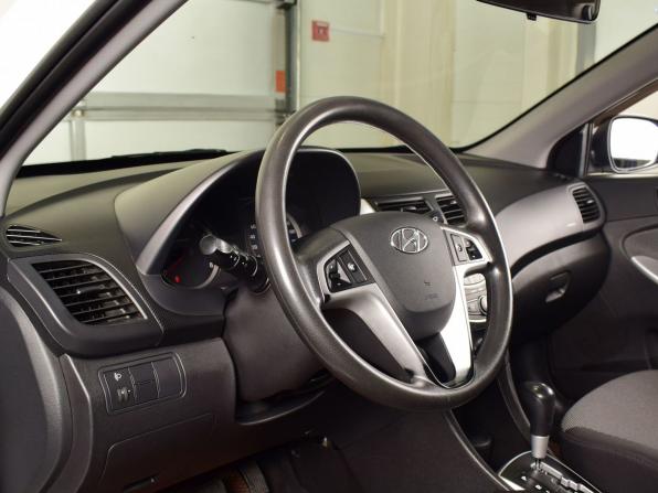 Hyundai Solaris I с пробегом 2013 года, цена 949 995 рублей, 161884 км, седан, Автокод Объявления