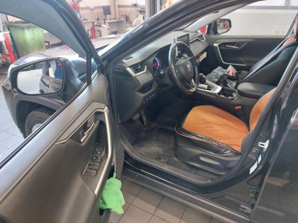 Toyota RAV4 V (XA50) с пробегом 2020 года, цена 2 520 000 рублей, 199700 км, внедорожник, Автокод Объявления