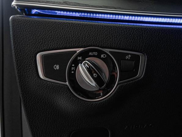 Mercedes-Benz E-Класс V (W213 S213 C238) с пробегом 2016 года, цена 3 235 000 рублей, 136928 км, седан, Автокод Объявления
