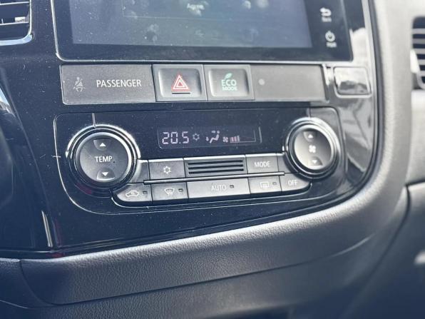 Mitsubishi Outlander III Рестайлинг 3 с пробегом 2022 года, цена 2 700 000 рублей, 49547 км, внедорожник, Автокод Объявления