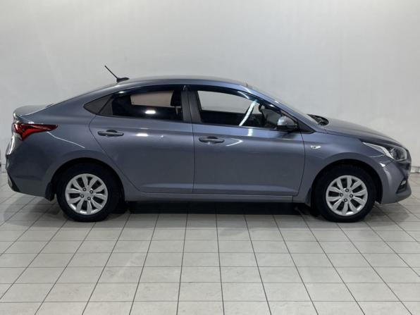 Hyundai Solaris II с пробегом 2018 года, цена 1 423 100 рублей, 141576 км, седан, Автокод Объявления