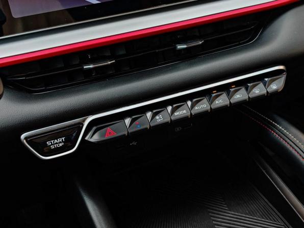 Geely Coolray I Рестайлинг с пробегом 2023 года, цена 2 010 000 рублей, 21076 км, внедорожник, Автокод Объявления