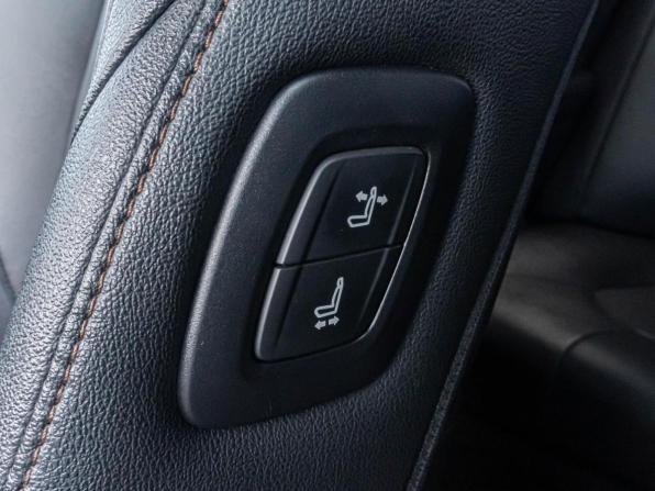 Toyota Camry VIII (XV70) Рестайлинг с пробегом 2021 года, цена 2 995 000 рублей, 38123 км, седан, Автокод Объявления