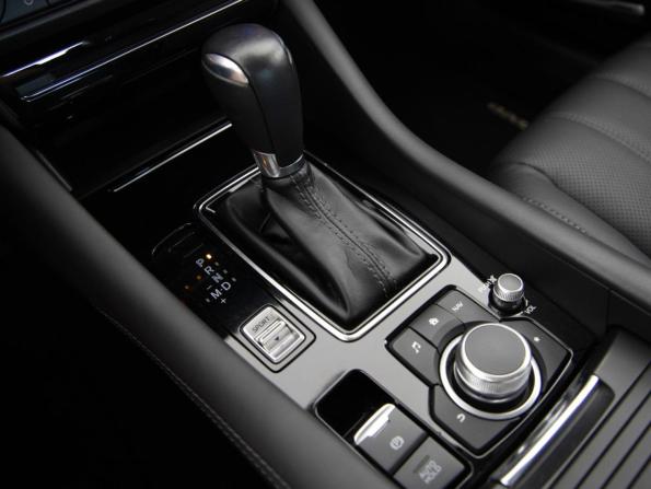 Mazda 6 III (GJ) Рестайлинг 2 с пробегом 2018 года, цена 2 699 000 рублей, 53210 км, седан, Автокод Объявления